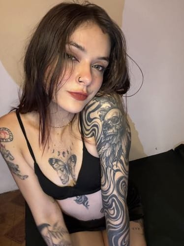 Emily OnlyFans gratuit